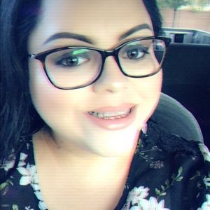 Meet your Posher, Vicky